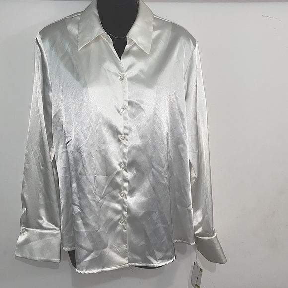 Pearl Button Down Blouse - Picture 2 of 9